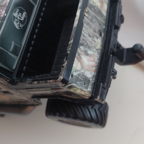2005 Hummer Truck Pro BASS Shop Camo Truck - Picture 6 of 7
